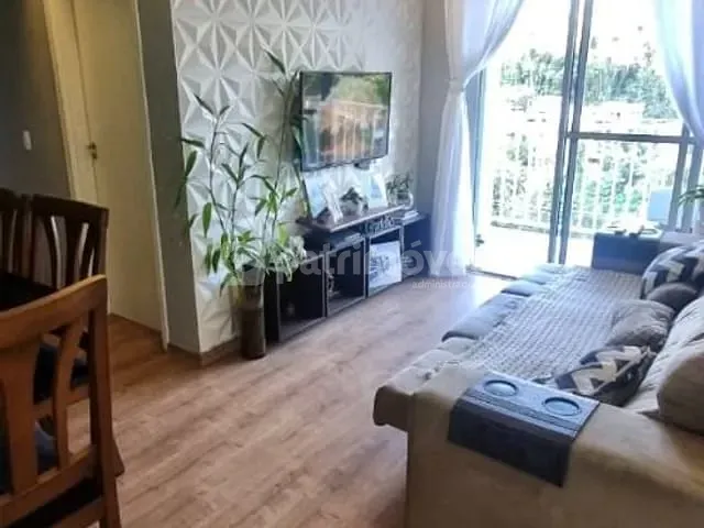 Apartamento com 56m² 2 quartos e 1 banheiro, à venda, no bairro Nogueira em Petrópolis