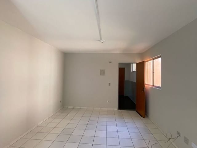 Apartamento 2 quartos e 1 banheiro, para alugar, no bairro Centro em Extrema