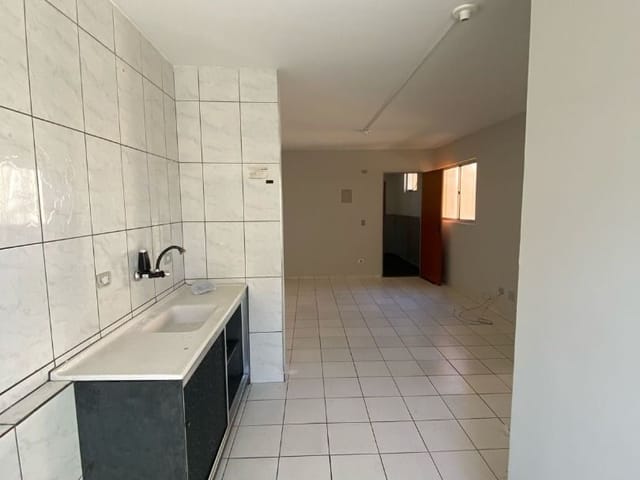 Apartamento 2 quartos e 1 banheiro, para alugar, no bairro Centro em Extrema