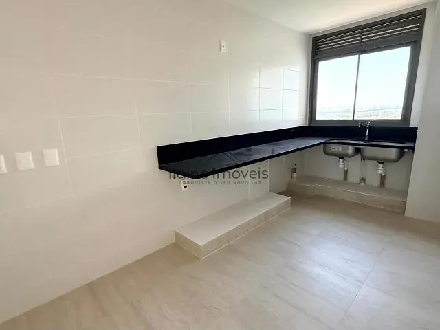 Apartamento com 198m² 4 quartos e 5 banheiros, à venda, no bairro Barra da Tijuca em Rio de Janeiro