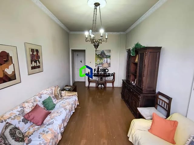 Apartamento com 79m² 2 quartos e 1 banheiro, à venda, no bairro Grajaú em Rio de Janeiro