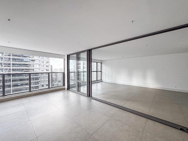 Apartamento com 285m² 3 quartos e 5 banheiros, à venda, no bairro Gleba Palhano em Londrina