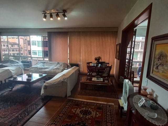 Apartamento com 300m² 4 quartos e 3 banheiros, à venda, no bairro Copacabana em Rio de Janeiro