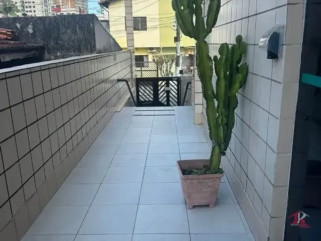 Apartamento 2 quartos e 2 banheiros, à venda, no bairro Tupi em Praia Grande