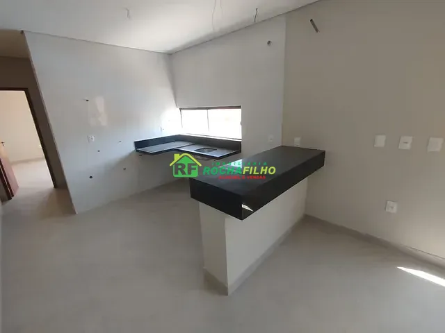 Prédio com 200m², para alugar, no bairro Cabral em Teresina