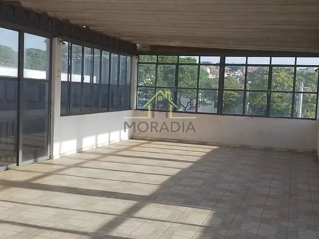 Apartamento com 446m² 3 quartos e 2 banheiros, para alugar, no bairro Centro em Guaxupé