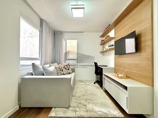 Apartamento 1 quarto e 1 banheiro, à venda, no bairro Centro em Curitiba