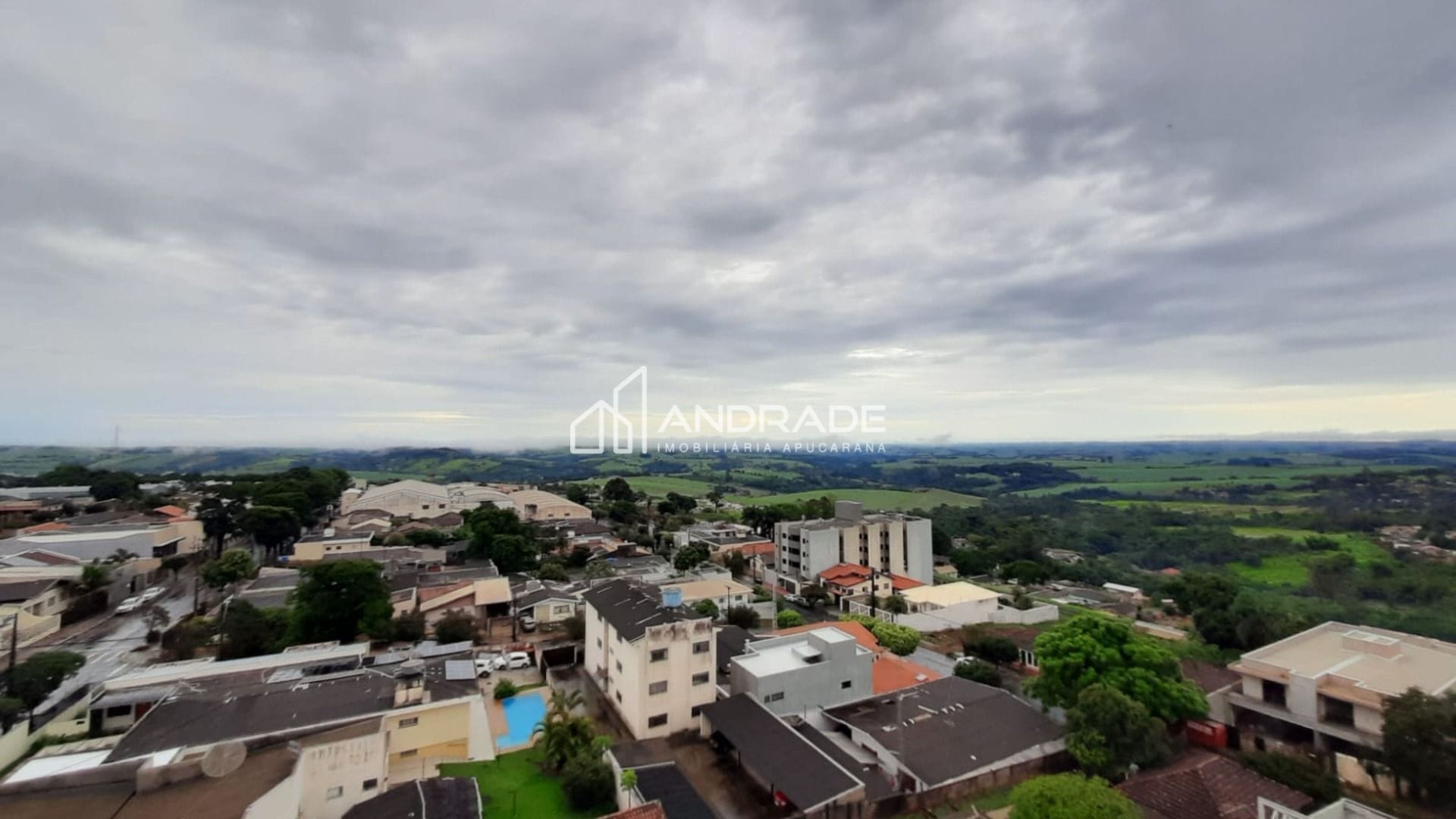 Apartamento à venda com 1 quarto, 37m² - Foto 2