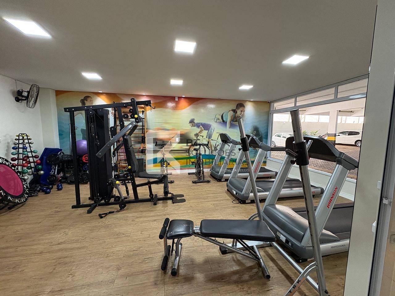 Apartamento para alugar com 3 quartos, 89m² - Foto 8
