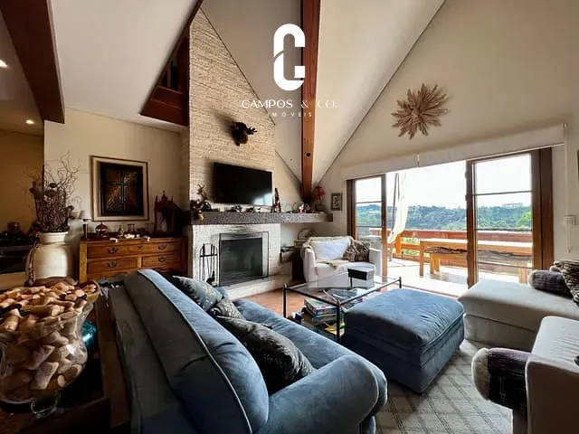 Apartamento com 295m² 7 quartos e 8 banheiros, à venda, no bairro VILA CAPIVARI em Campos Do Jordão