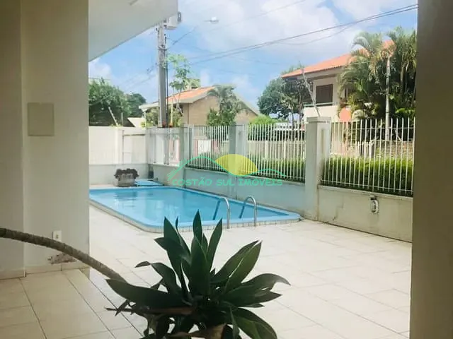 Apartamento com 103m² 2 quartos e 2 banheiros, à venda, no bairro Cachoeira do Bom Jesus em Florianópolis