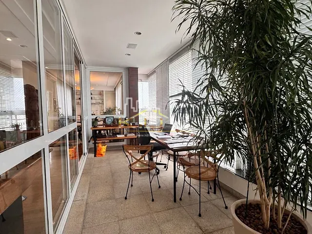 Apartamento 4 quartos e 6 banheiros, à venda, no bairro Vila Madalena em São Paulo