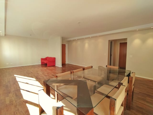 Apartamento com 271m² 3 quartos e 5 banheiros, à venda, no bairro Itaim Bibi em São Paulo