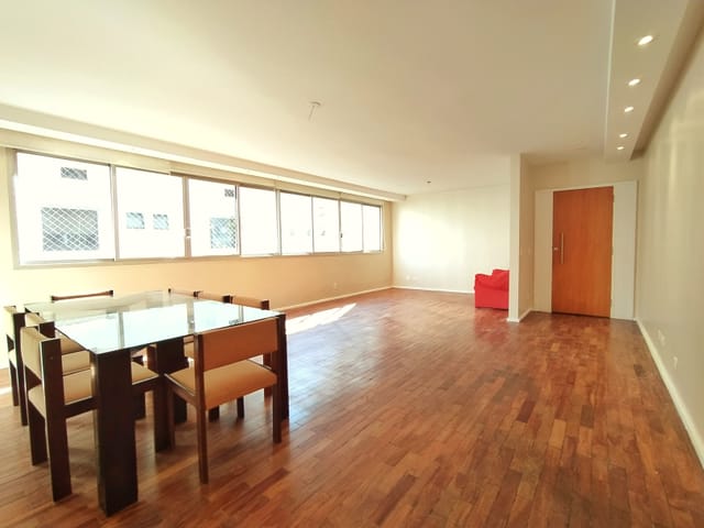 Apartamento com 271m² 3 quartos e 5 banheiros, à venda, no bairro Itaim Bibi em São Paulo