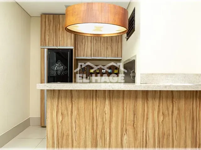 Apartamento com 247m² 4 quartos e 5 banheiros, à venda, no bairro Quilombo em Cuiabá