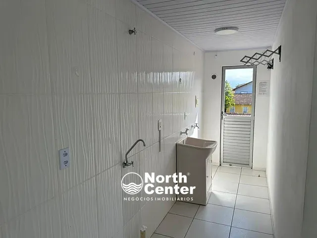 Apartamento 2 quartos e 1 banheiro, para alugar, no bairro Costeira  em Balneário Barra do Sul