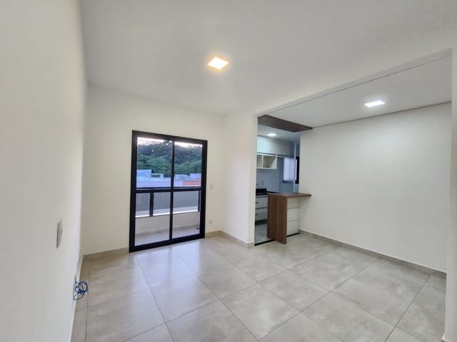 Apartamento com 59m² 2 quartos e 1 banheiro, para alugar, no bairro Quinta das Videiras em Louveira