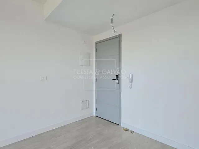 Apartamento com 33m² 1 quarto e 1 banheiro, à venda, no bairro Cristo Rei em Curitiba