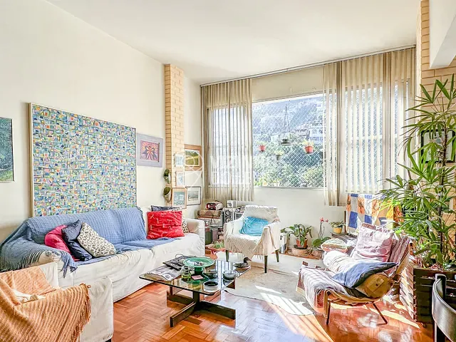 Apartamento com 120m² 2 quartos e 2 banheiros, à venda, no bairro Leme em Rio de Janeiro