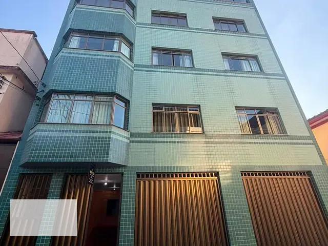 Apartamento 4 quartos e 2 banheiros, para alugar, no bairro Centro em Santos Dumont