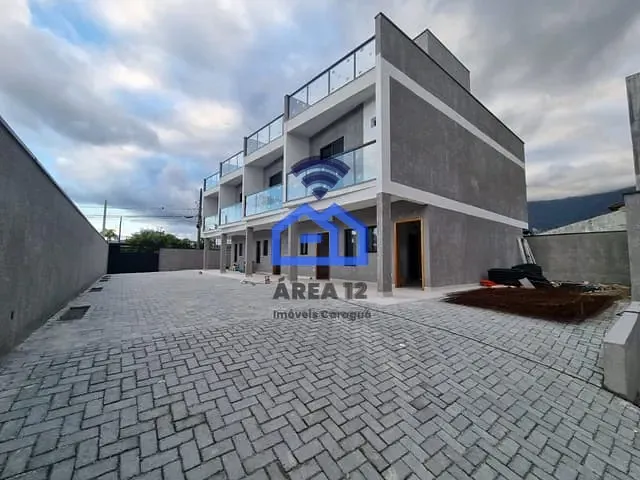 Casa com 180m² 2 quartos e 4 banheiros, à venda, no bairro Massaguaçu em Caraguatatuba
