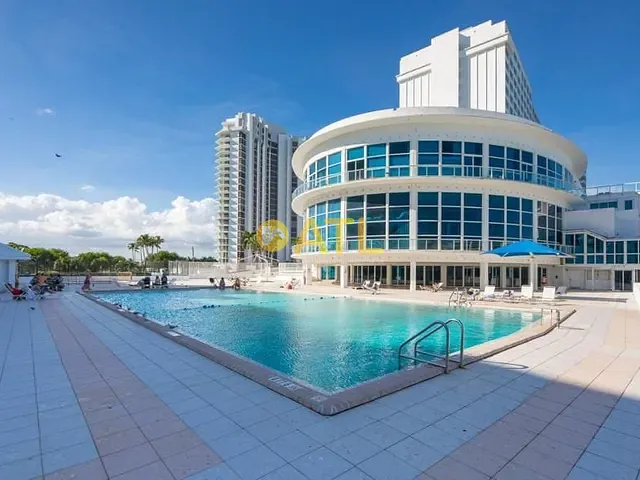 Apartamento com 158m² 3 quartos e 2 banheiros, à venda, no bairro Condomínio Capomar em Miami Beach