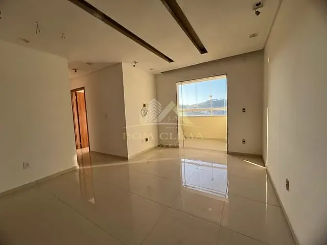 Apartamento 2 quartos e 2 banheiros, à venda, no bairro Bandeirantes em Juiz de Fora