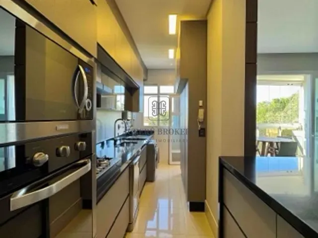 Apartamento com 197m² 3 quartos e 4 banheiros, à venda, no bairro Jurerê em Florianópolis