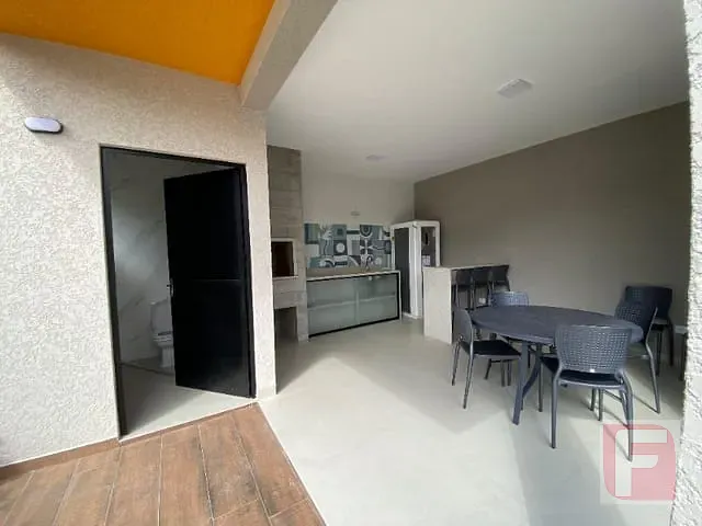 Apartamento 2 quartos e 2 banheiros, à venda, no bairro Itapema do Norte em Itapoá
