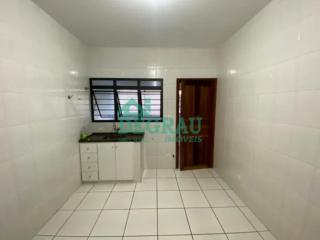Apartamento 1 quarto e 1 banheiro, para alugar, no bairro Centro em Itapeva