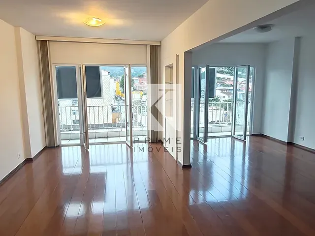 Apartamento com 155m² 5 quartos e 3 banheiros, à venda, no bairro Várzea em Teresópolis