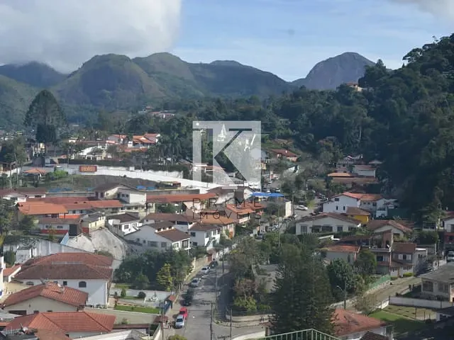 Apartamento com 155m² 5 quartos e 3 banheiros, à venda, no bairro Várzea em Teresópolis
