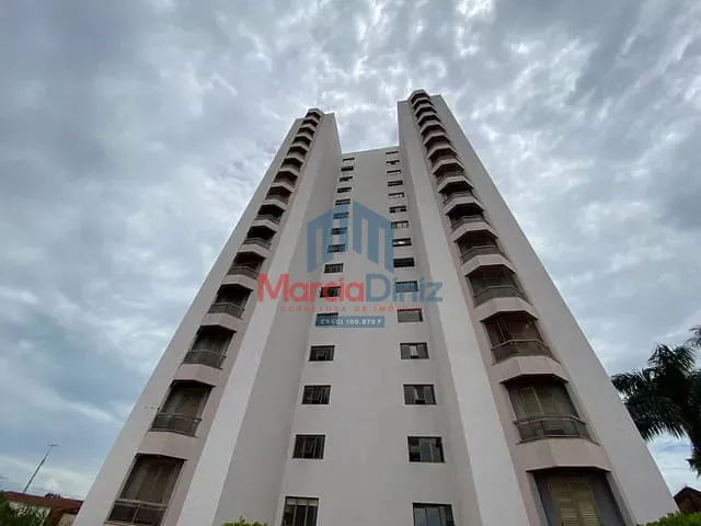 Apartamento 3 quartos e 2 banheiros, à venda, no bairro Centro em Ituverava