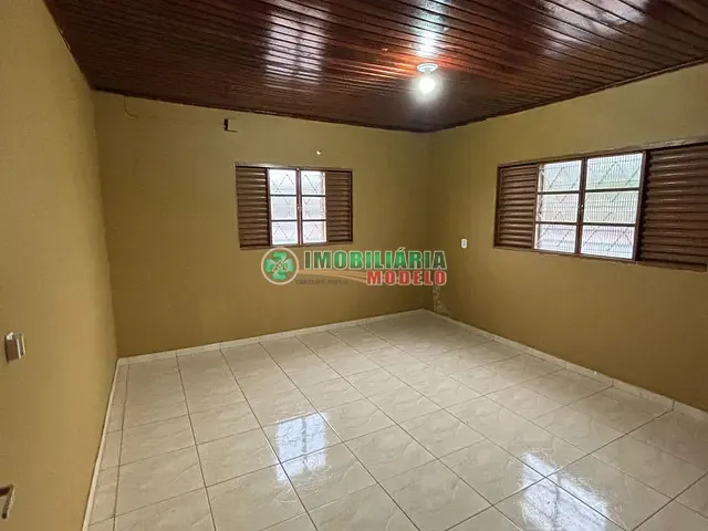 Apartamento 3 quartos e 1 banheiro, para alugar, no bairro Centro em Canarana