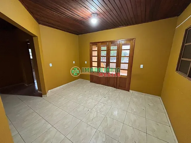 Apartamento 3 quartos e 1 banheiro, para alugar, no bairro Centro em Canarana
