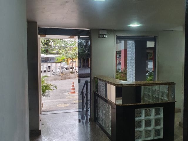 Apartamento com 60m² 2 quartos e 1 banheiro, para alugar, no bairro Senador Camará em Rio de Janeiro