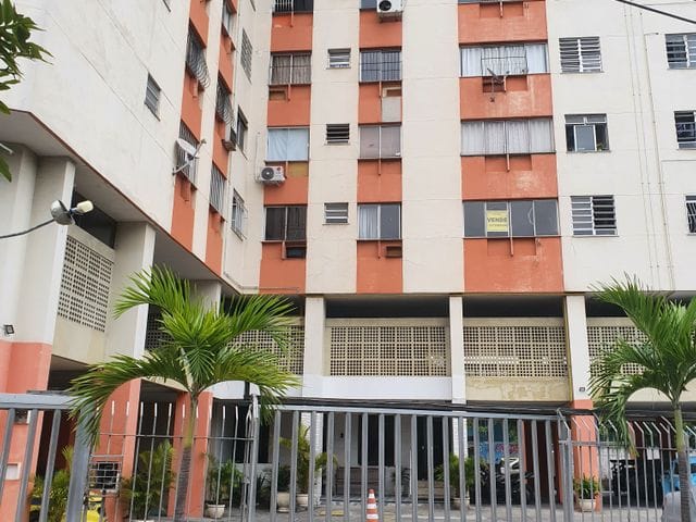 Apartamento com 60m² 2 quartos e 1 banheiro, para alugar, no bairro Senador Camará em Rio de Janeiro