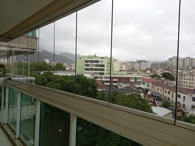 Apartamento com 92m² 3 quartos e 2 banheiros, à venda, no bairro Praça da Bandeira em Rio de Janeiro