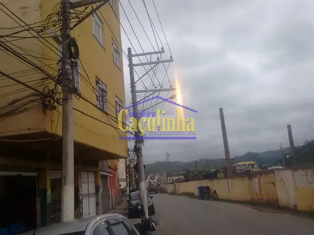 Apartamento 3 quartos e 1 banheiro, à venda, no bairro Santo Cristo em Barra do Piraí
