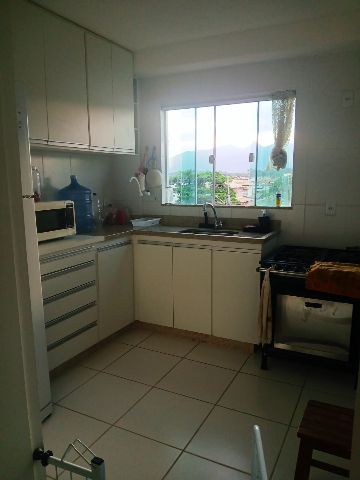 Apartamento 3 quartos e 2 banheiros, à venda ou para alugar, no bairro Extensão do Bosque em Rio das Ostras
