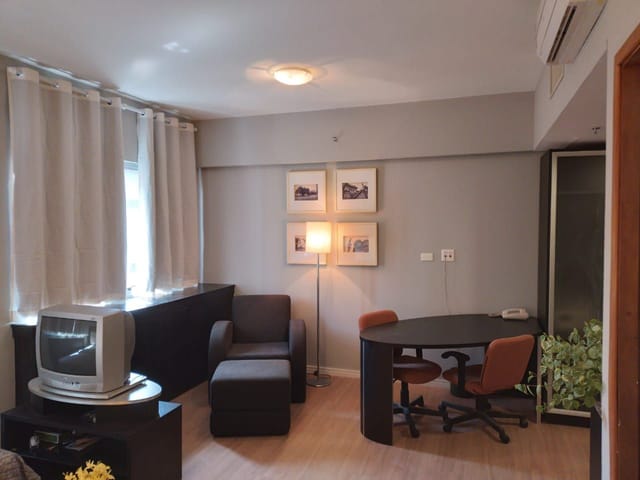 Flat com 30m² 1 quarto e 1 banheiro, à venda ou para alugar, no bairro Liberdade em São Paulo