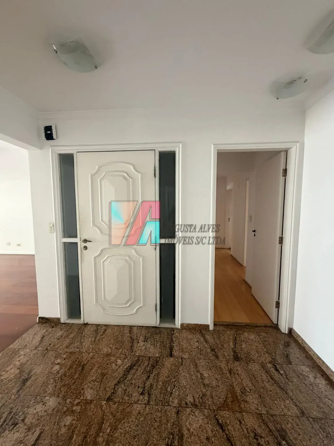 Apartamento, 3 quartos, 241 m² - Foto 2