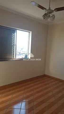 Apartamento à venda com 3 quartos, 96m² - Foto 2