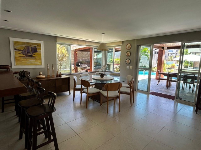 Casa com 772m² 4 quartos e 6 banheiros, à venda, no bairro Muro Alto em Ipojuca