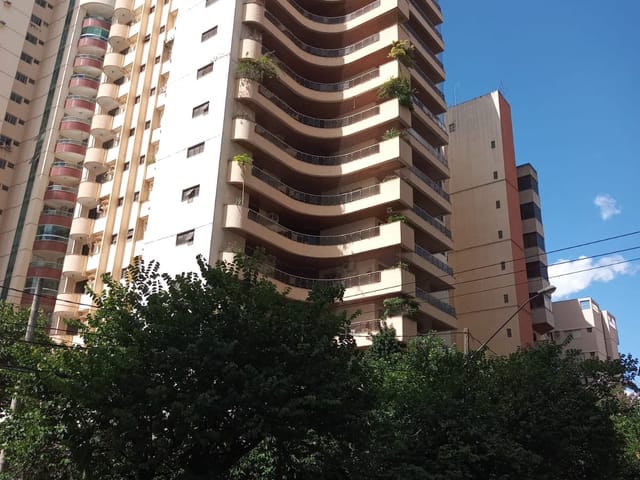 Apartamento com 260m² 4 quartos e 4 banheiros, à venda, no bairro Setor Bueno em Goiânia