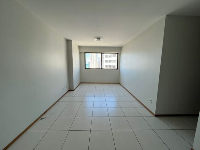 Apartamento 2 quartos e 2 banheiros, para alugar, no bairro Boa Viagem em Recife