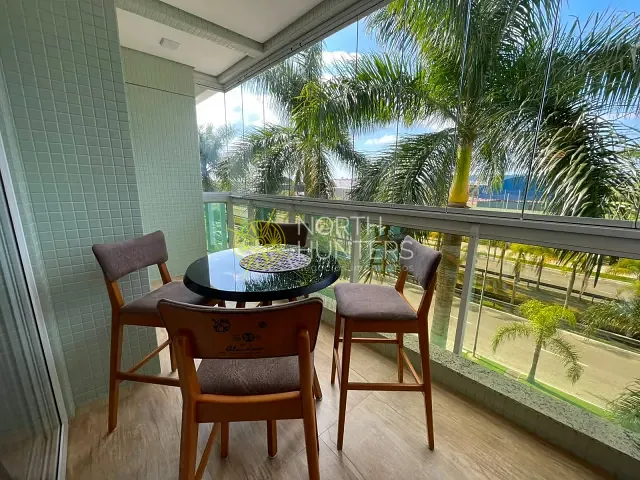 Apartamento com 180m² 3 quartos e 4 banheiros, à venda ou para alugar, no bairro Jurerê Internacional em Florianópolis