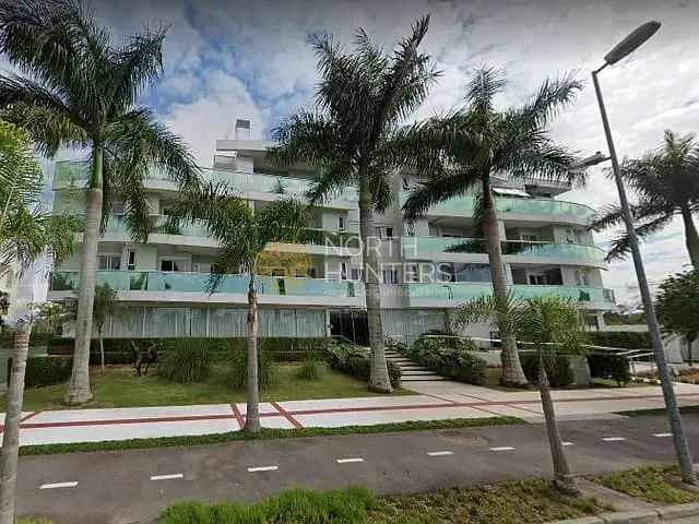 Apartamento com 180m² 3 quartos e 4 banheiros, à venda ou para alugar, no bairro Jurerê Internacional em Florianópolis