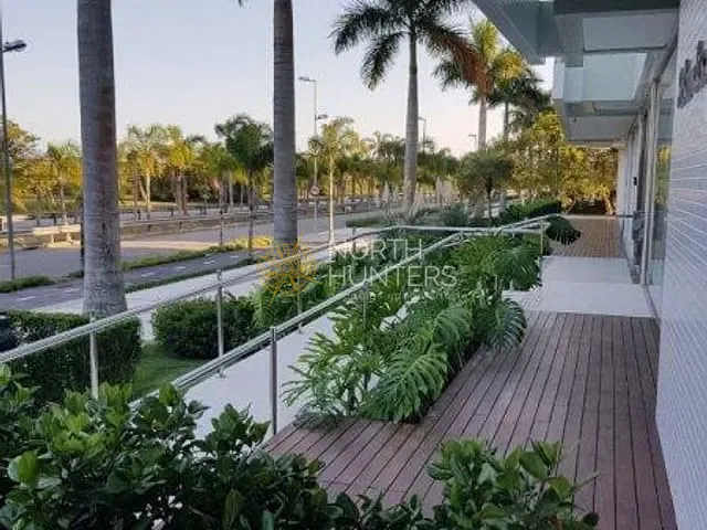 Apartamento com 180m² 3 quartos e 4 banheiros, à venda ou para alugar, no bairro Jurerê Internacional em Florianópolis