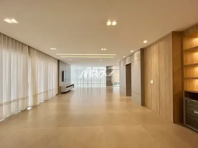 Apartamento com 498m² 4 quartos e 6 banheiros, à venda, no bairro Oficinas em Ponta Grossa
